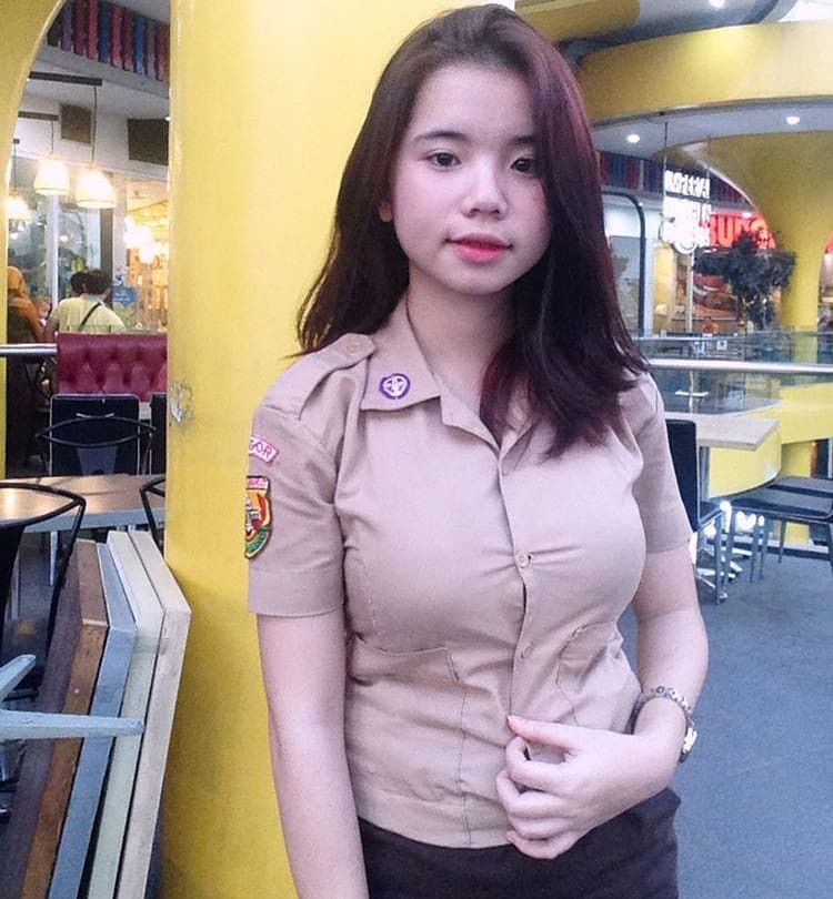 Video Viral Abg SMP Rare 2025 Safira SD Pamerin Anunya Lezat Legit Wangi Top Trending Global Yandex Most Viral 1 Indo