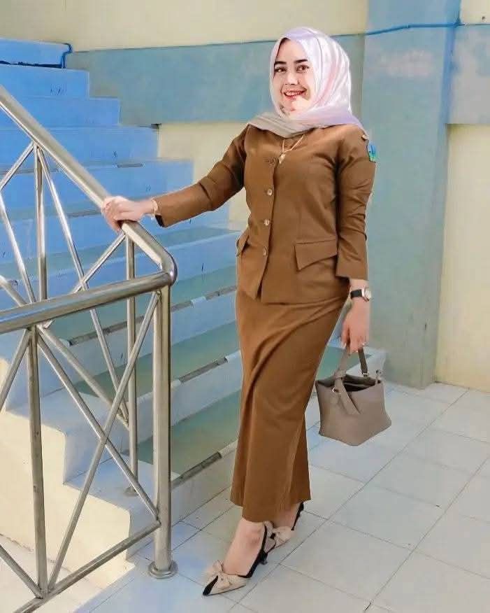 bu Guru Hijab Indo Viral 2025 Cantik Meresahkan Belajar Nakal Suka Narsis Top Trending News Abg Video