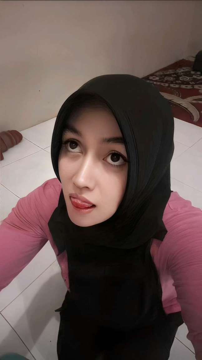 10 Viral Indonesia Video Wiwik Video Viral 2025 Anjay Hijab Kebaya coklat