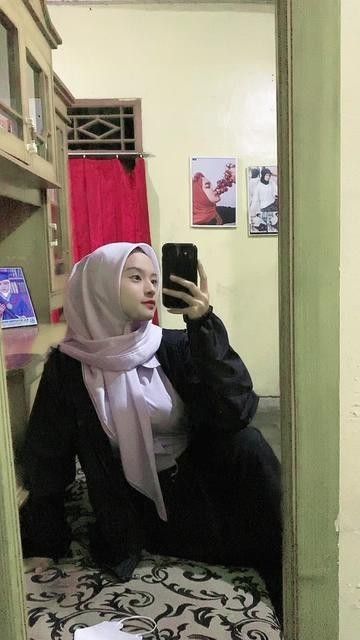 Latest Tiktok viral Phenomenon Of ABG Viral SMA 2026 Ukhti Jilbab Wiwik One For All Indonesia
